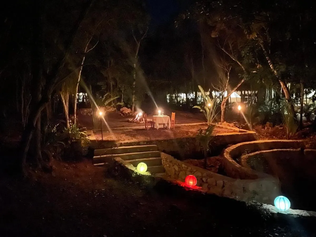 캠프장 Glamping Bunga Lotus 호텔 툴룸 멕시코