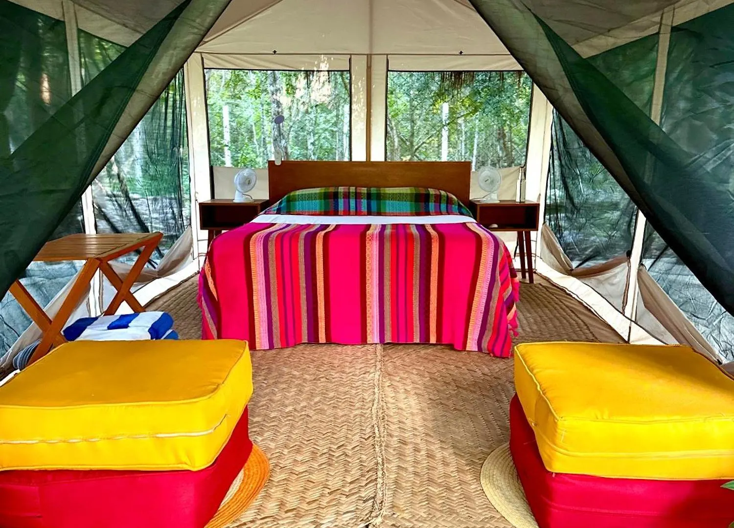 Glamping Bunga Lotus 호텔 툴룸 캠프장