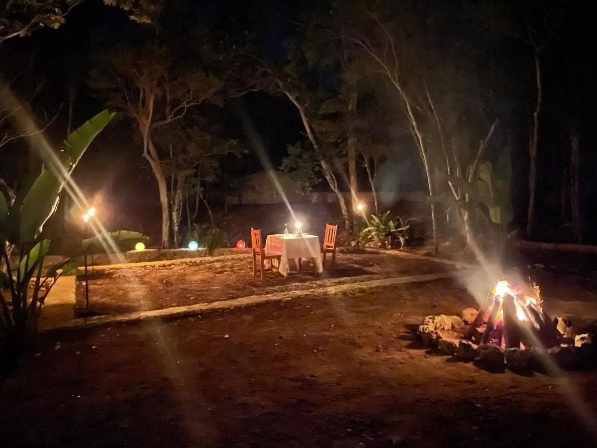 Hotel Glamping Bunga Lotus à Tulum 0*,