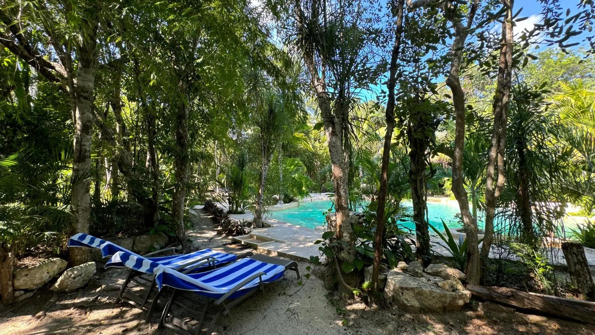 Hotel Glamping Bunga Lotus à Tulum Camping
