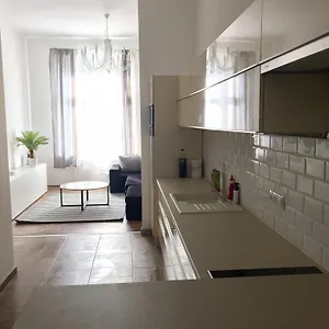 white-dream-home.inbudapesthotels.com/