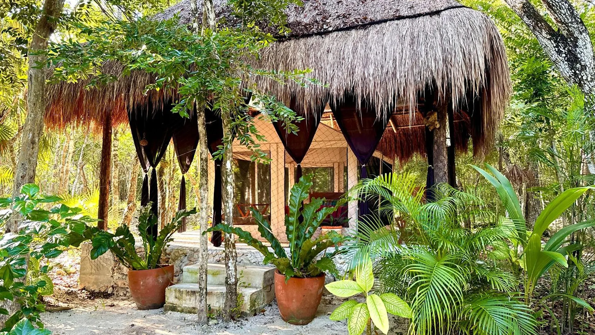 Hotel Glamping Bunga Lotus Tulum